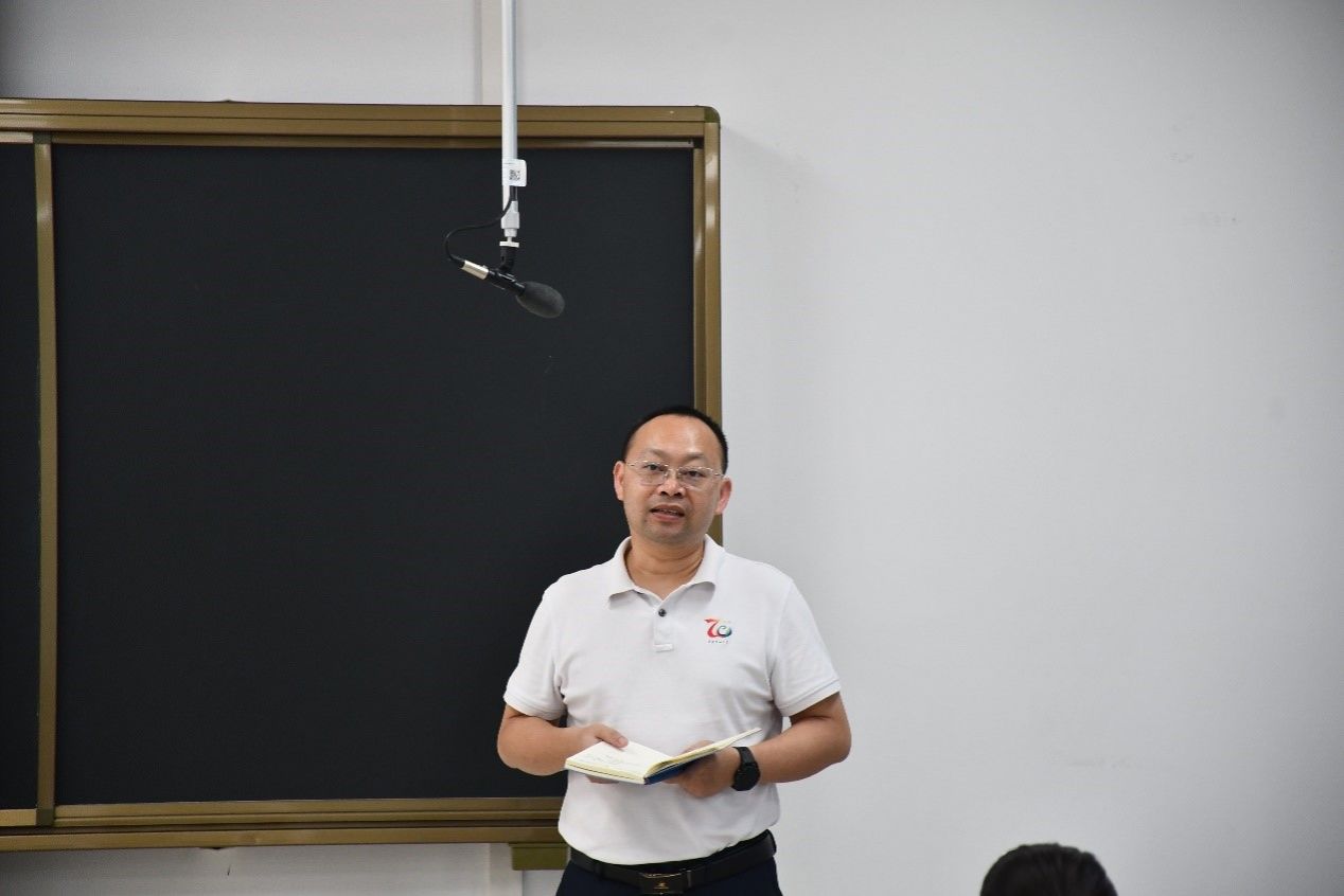 100A2